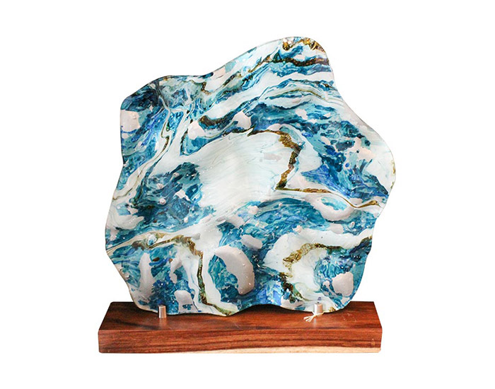 ESCULTURA DECORATIVA PIEDRA MARINO DUARTE CON MADERA DE PAROTA (60×50cm)